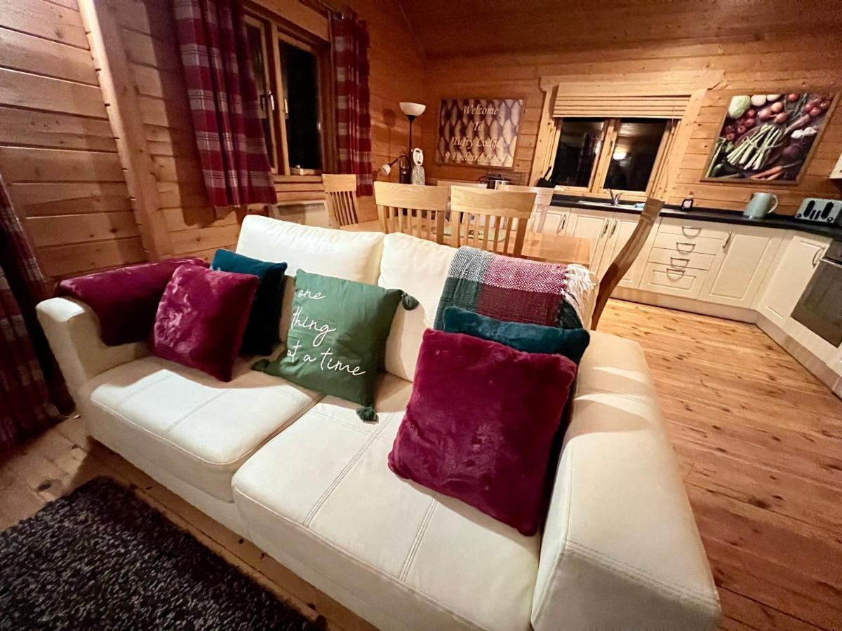 Tufty Lodge, Lake Pochard Lodge 9 South Cerney Eksteriør bilde