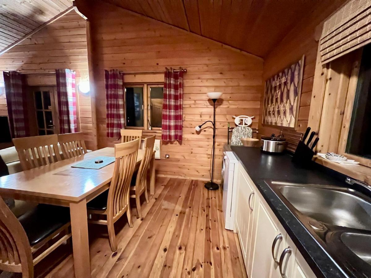 Tufty Lodge, Lake Pochard Lodge 9 South Cerney Eksteriør bilde